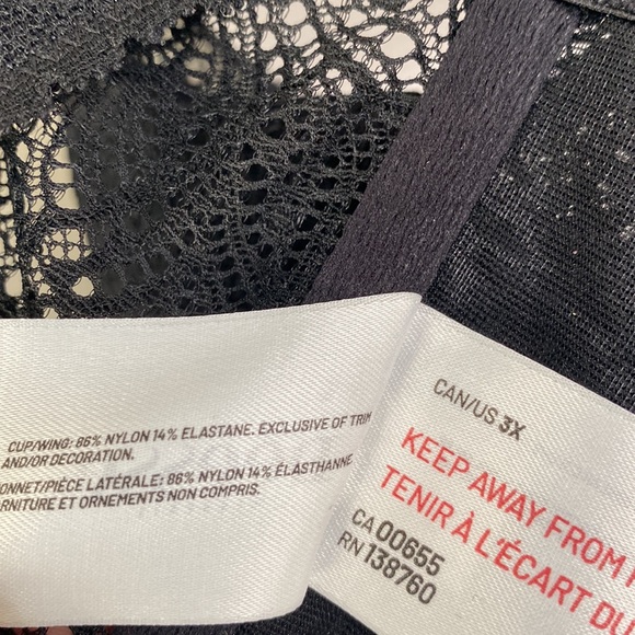 Deesse Black All-Over Lace Wireless Padded Bralette - Picture 14 of 14